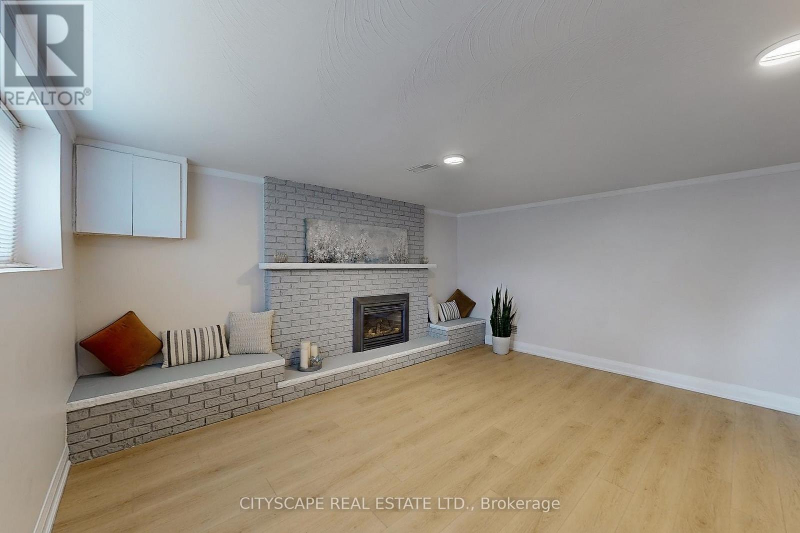 Photo 17 of 188 Foxbar Road, Burlington ON