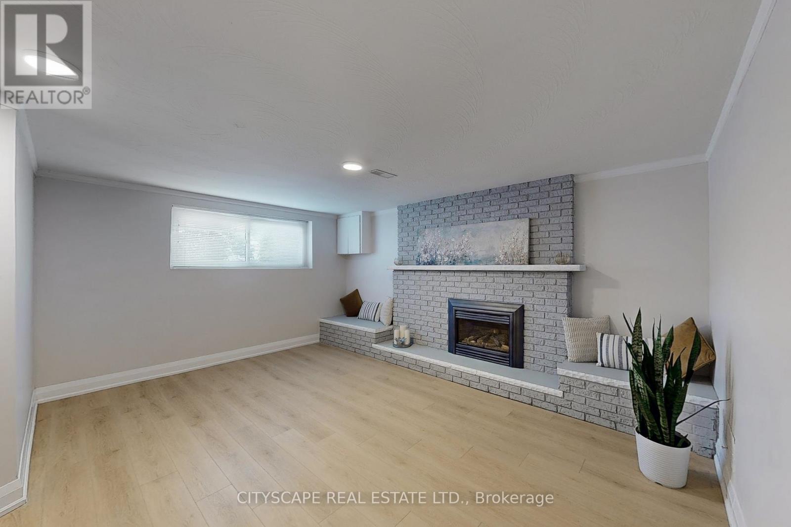 Photo 18 of 188 Foxbar Road, Burlington ON