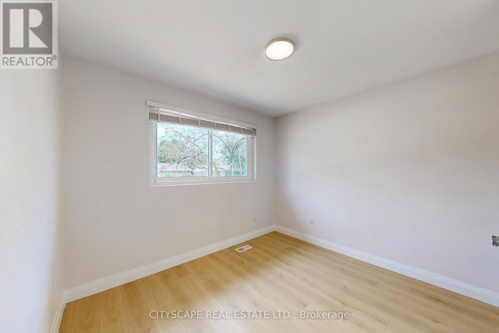 Photo 20 of 188 Foxbar Road, Burlington ON