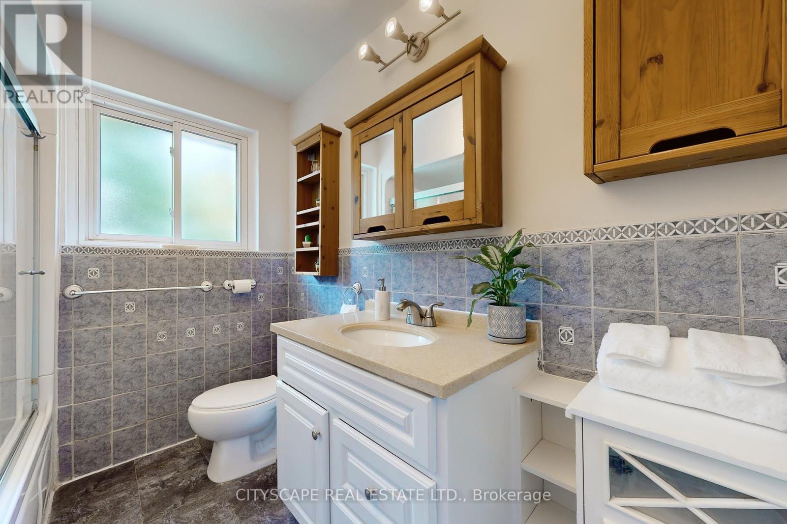 Photo 27 of 188 Foxbar Road, Burlington ON