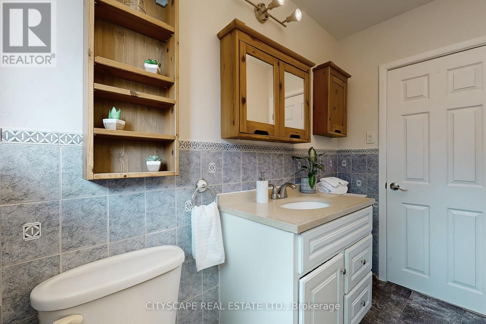 Photo 28 of 188 Foxbar Road, Burlington ON