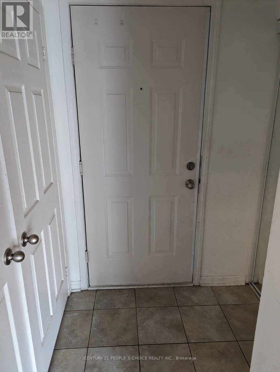Photo 12 of 33 2891 Rio Court, Mississauga ON