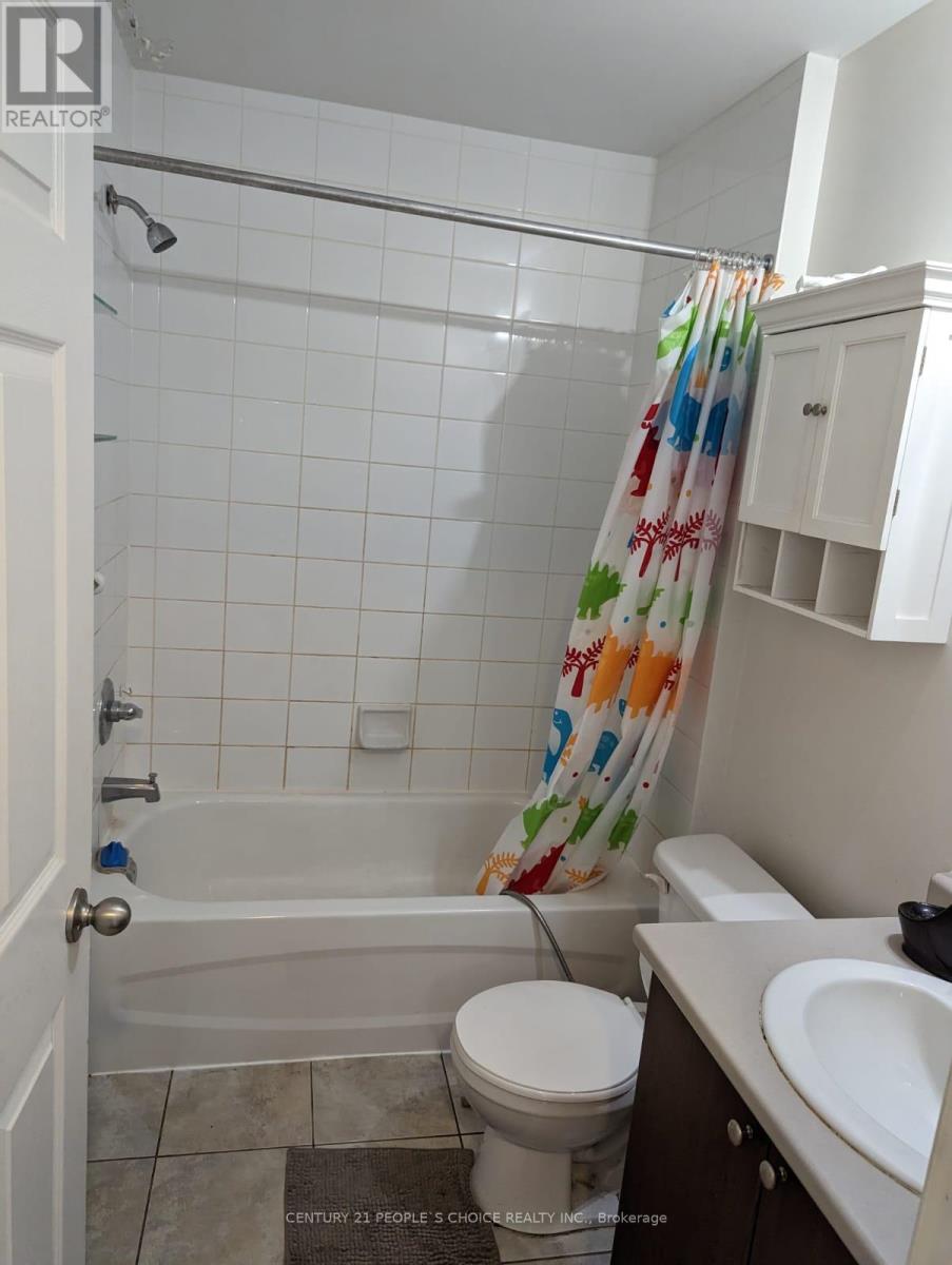 Photo 6 of 33 2891 Rio Court, Mississauga ON