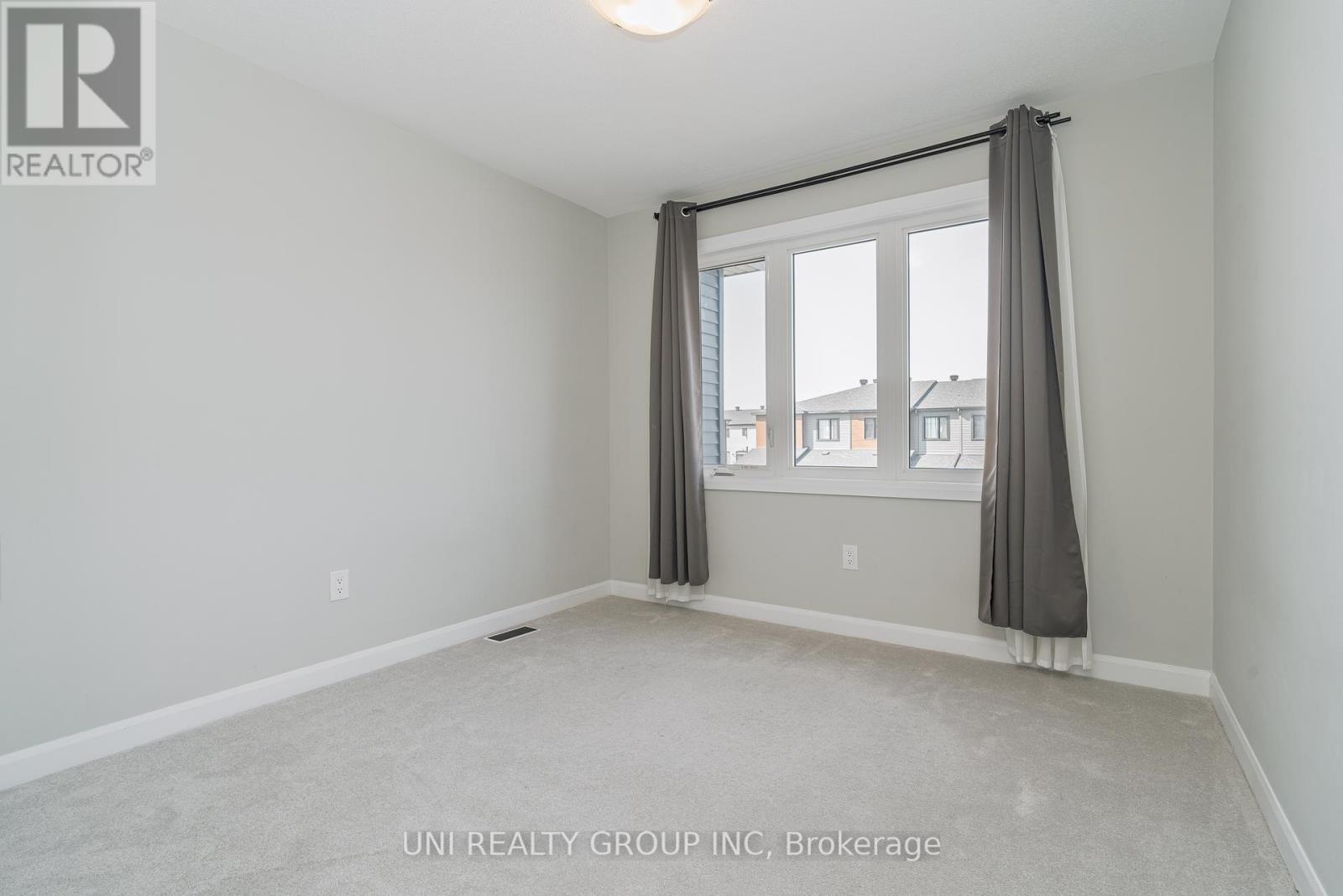 Photo 9 of 741 Cashmere Terrace, Ottawa ON
