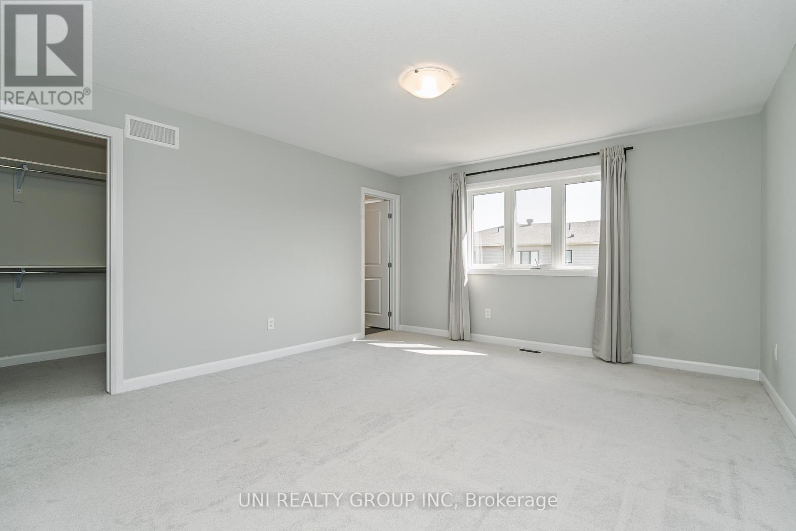 Photo 2 of 741 Cashmere Terrace, Ottawa ON