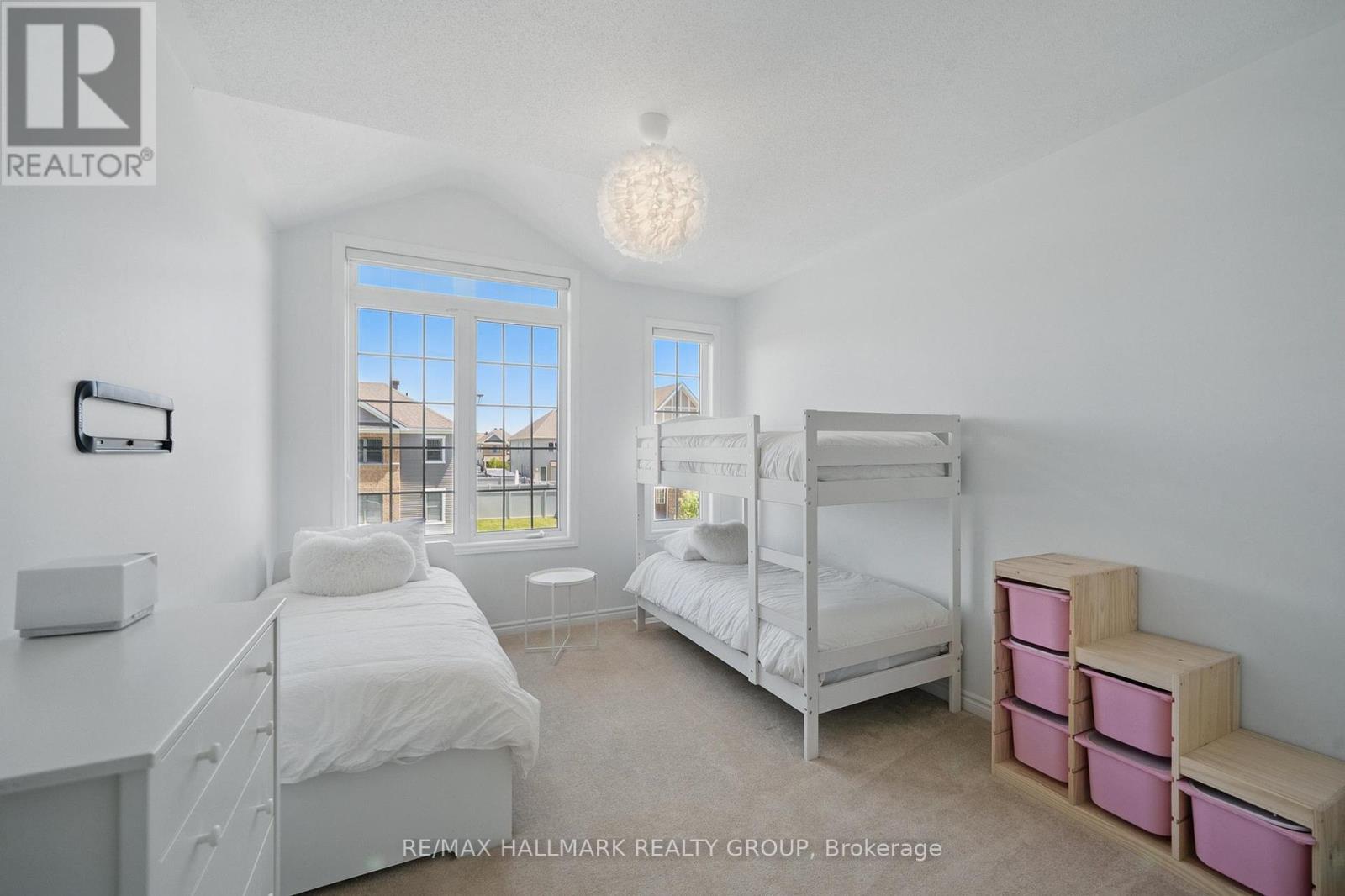 Photo 41 of 824 Henslows Circle, Ottawa ON