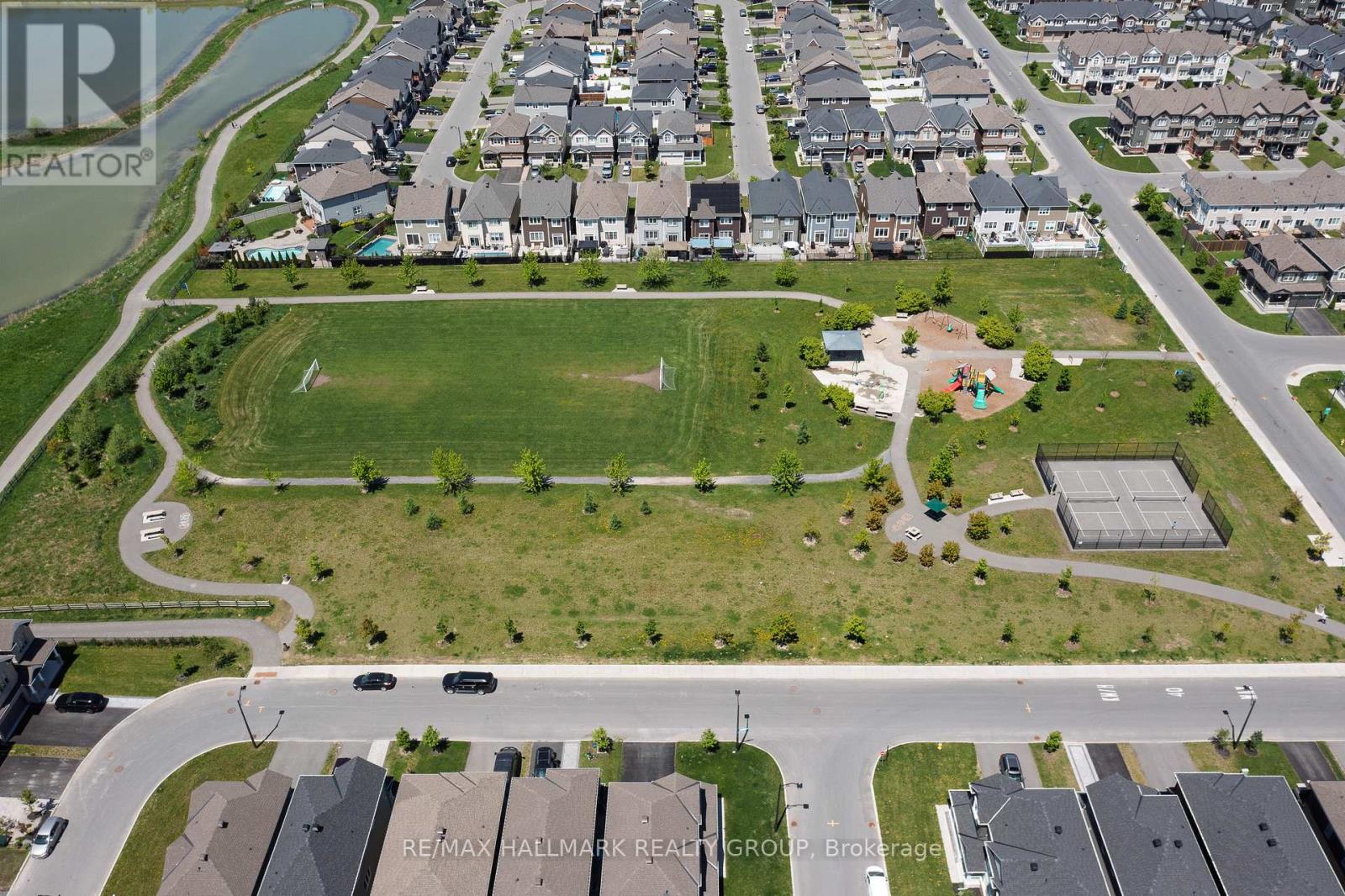 Photo 30 of 824 Henslows Circle, Ottawa ON