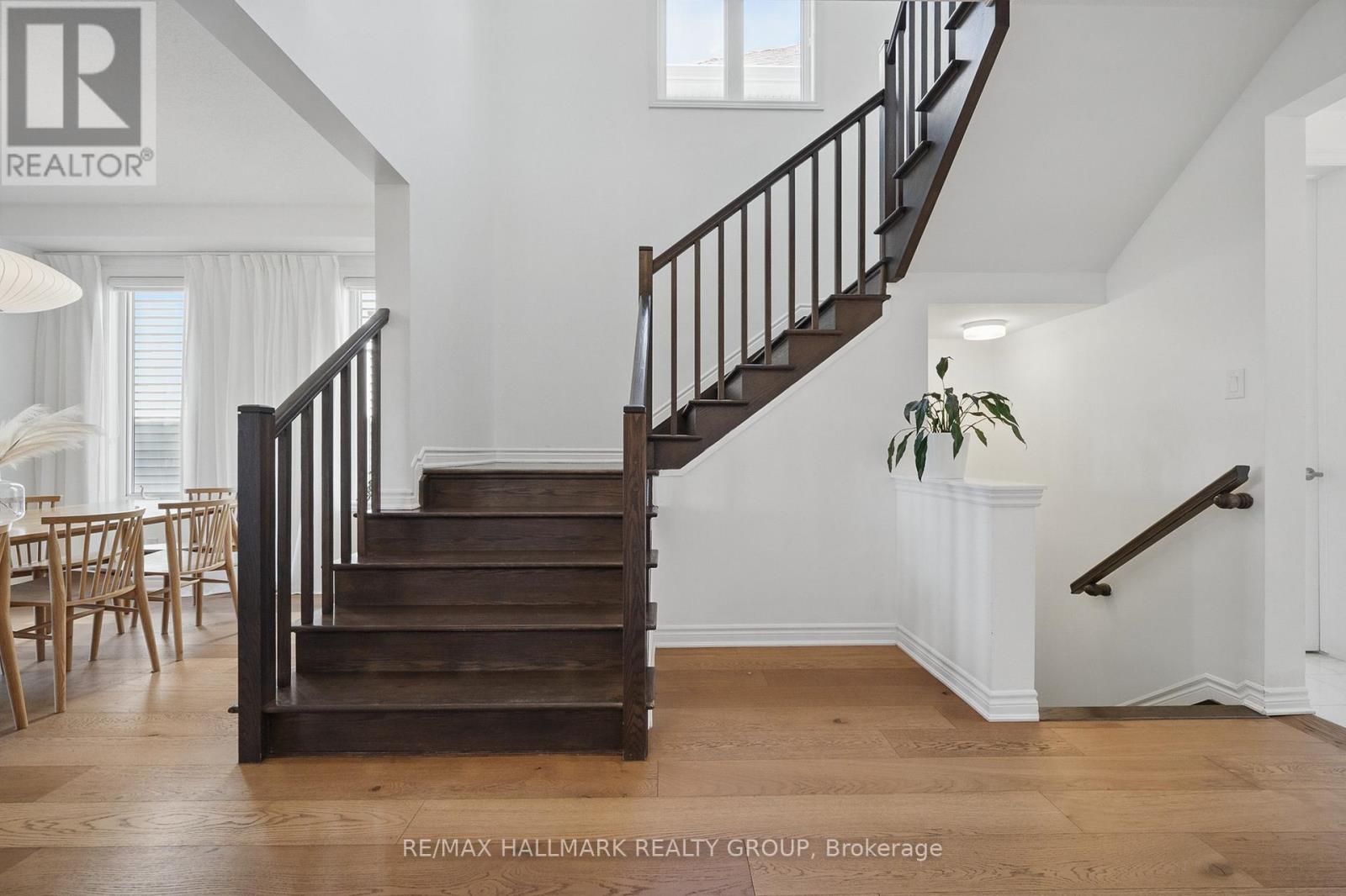 Photo 20 of 824 Henslows Circle, Ottawa ON