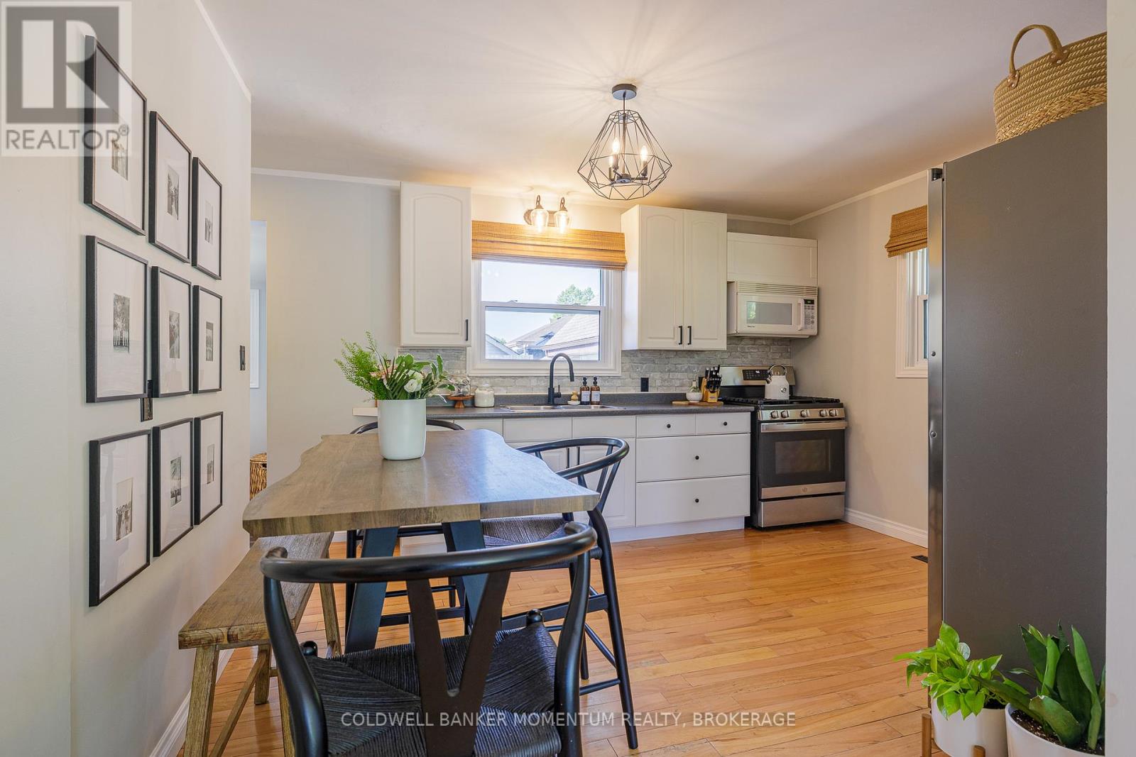 Photo 10 of 3581 Hendershot Drive, Fort Erie ON