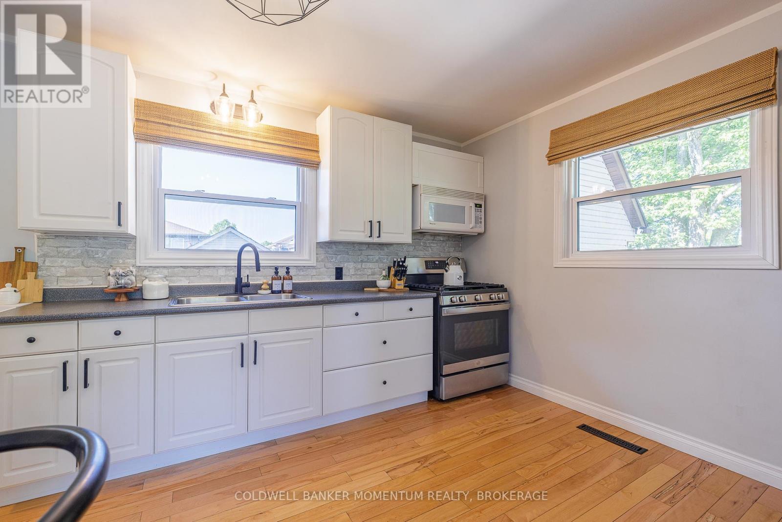 Photo 13 of 3581 Hendershot Drive, Fort Erie ON