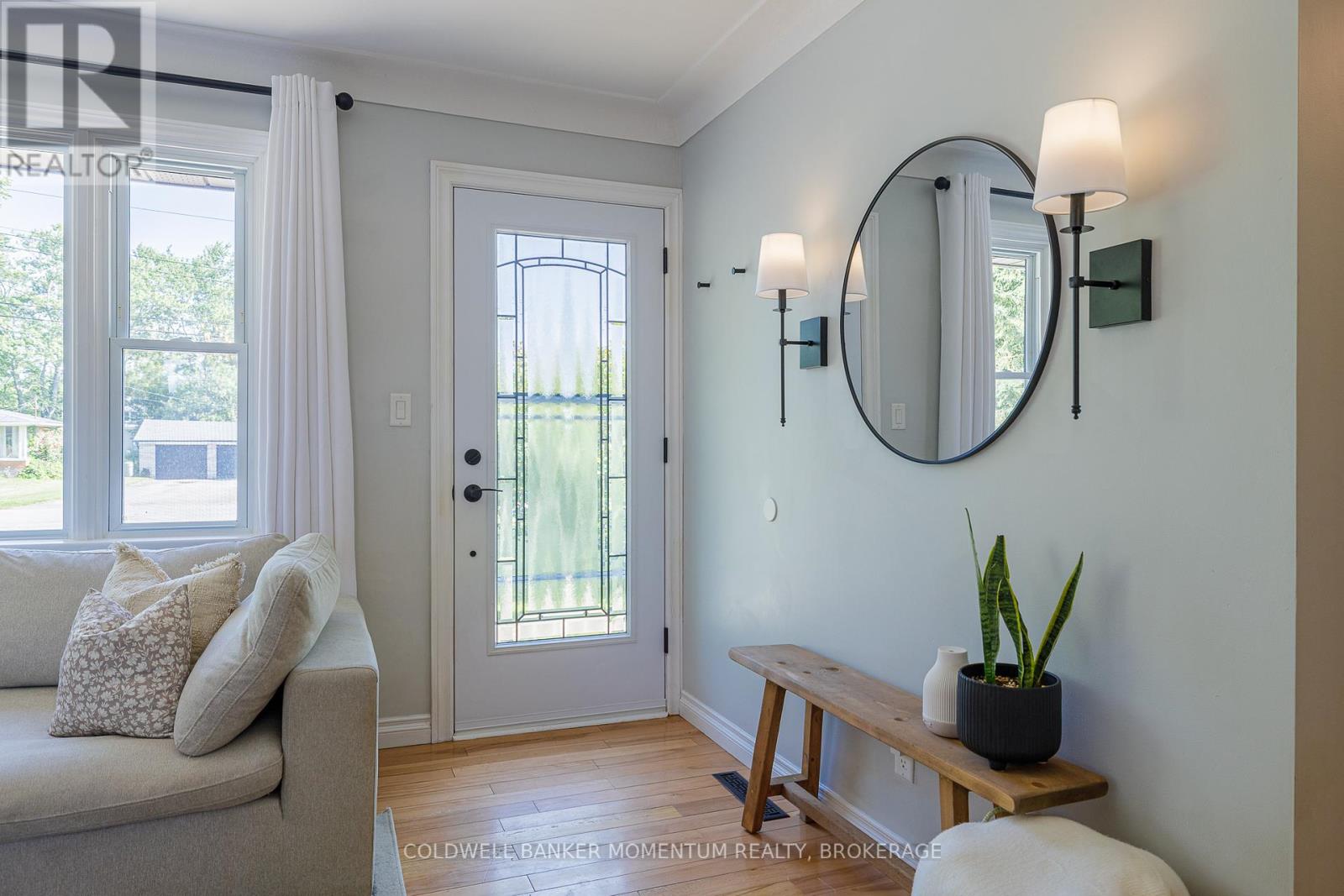 Photo 6 of 3581 Hendershot Drive, Fort Erie ON