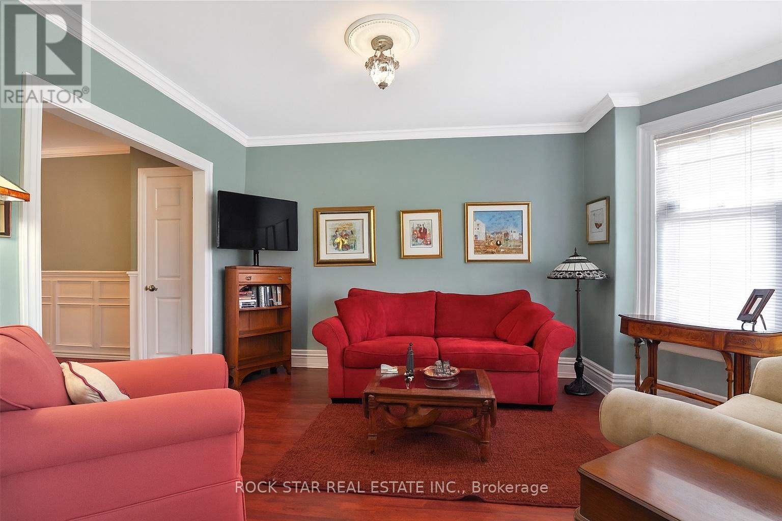 Photo 3 of Main 319 Queen Street S, Hamilton ON
