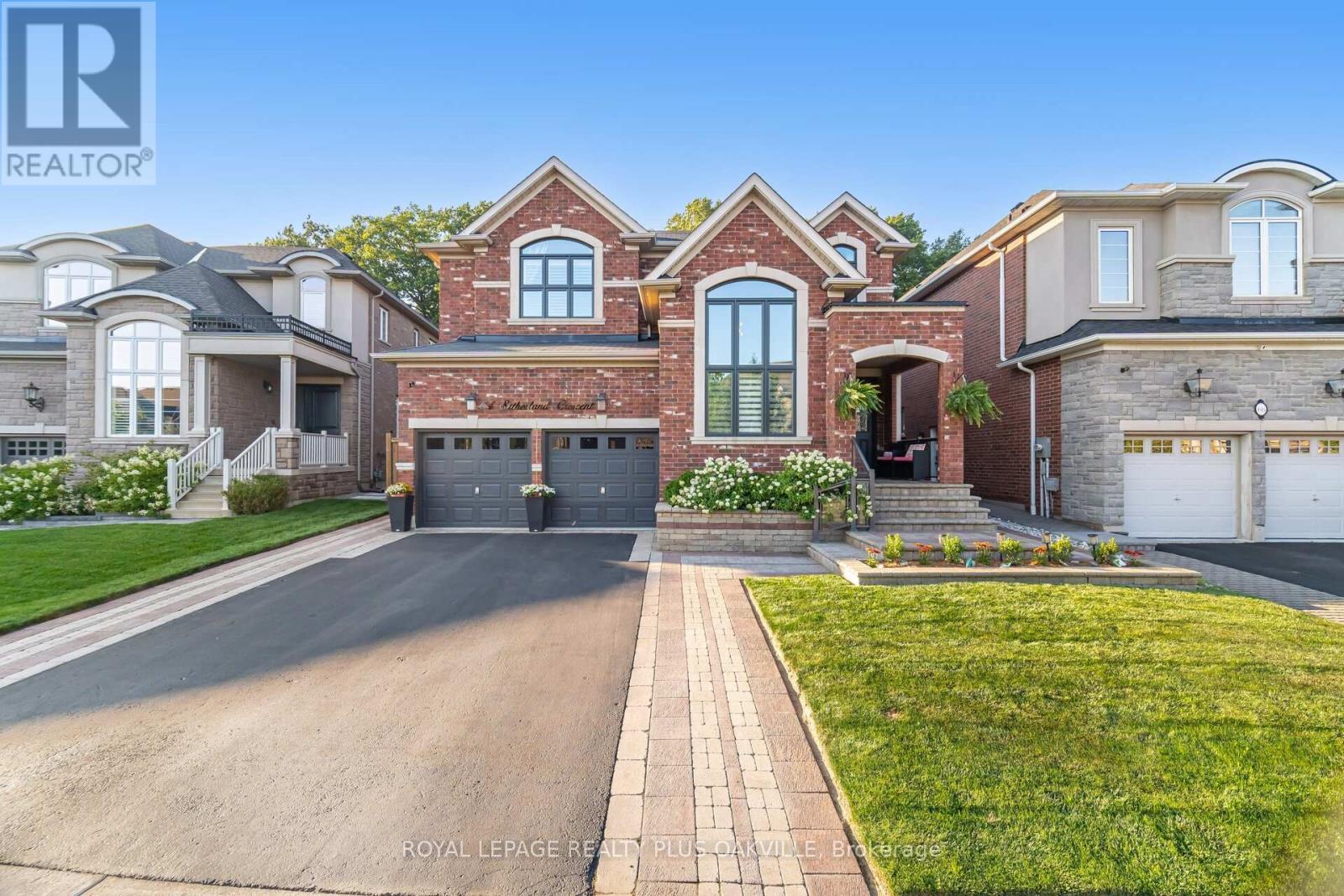 Photo 12 of 64 Sutherland Crescent, Hamilton ON