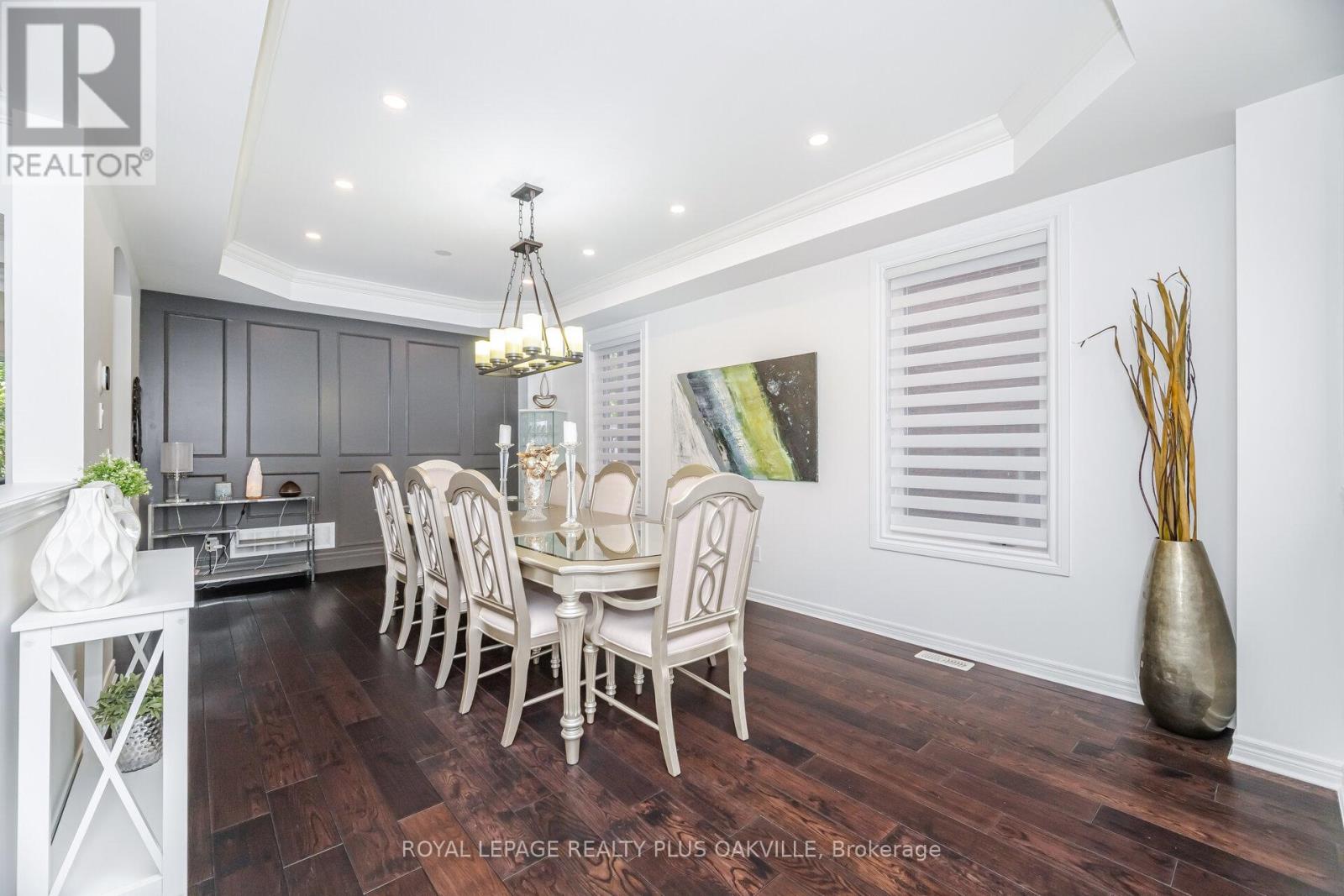 Photo 35 of 64 Sutherland Crescent, Hamilton ON