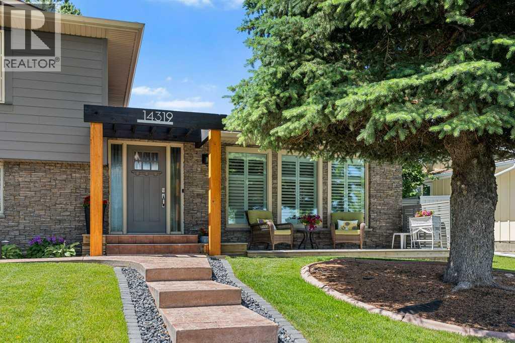 Single Family House for Sale in  Parkland Boulevard SE Parkland Calgary 