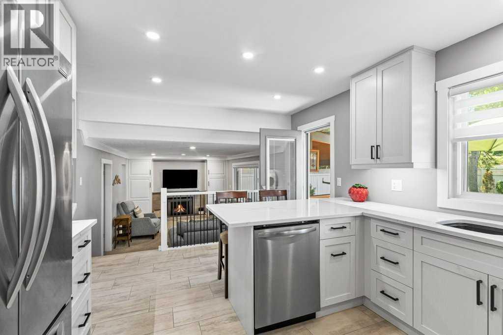 Single Family House for Sale in  Parkland Boulevard SE Parkland Calgary 