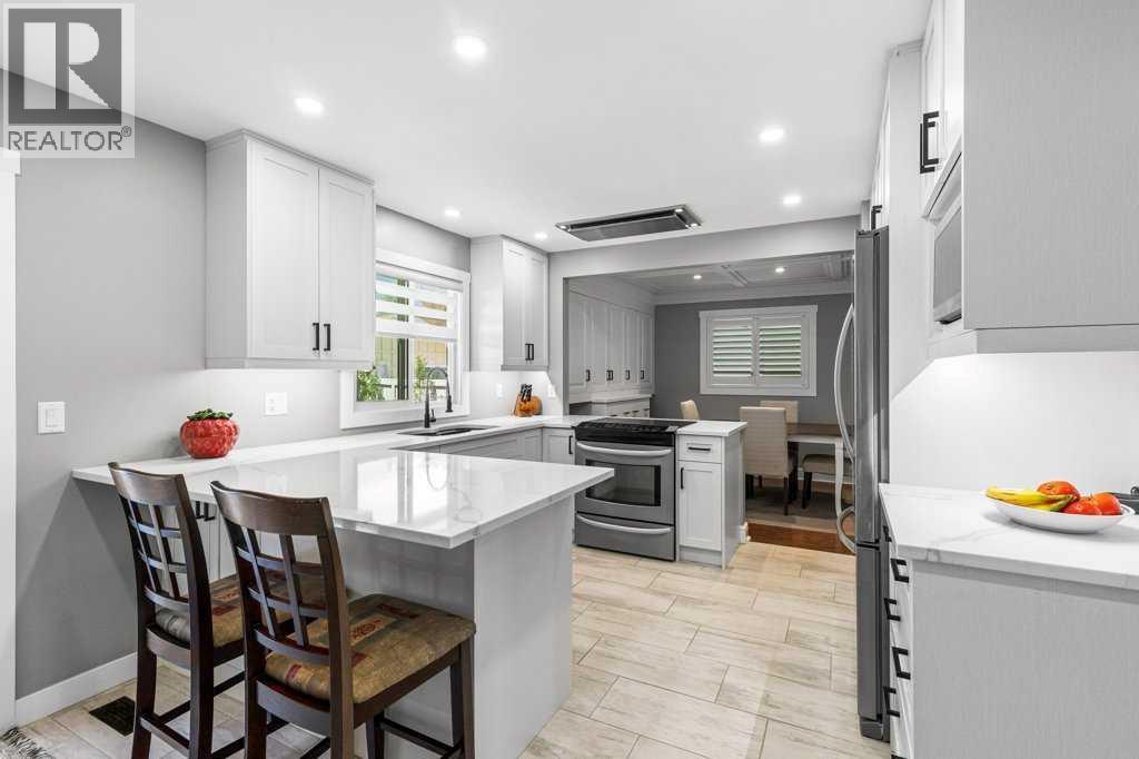 Single Family House for Sale in  Parkland Boulevard SE Parkland Calgary 