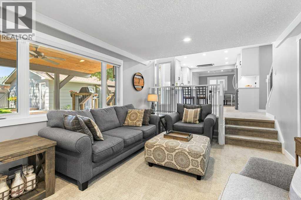 Single Family House for Sale in  Parkland Boulevard SE Parkland Calgary 