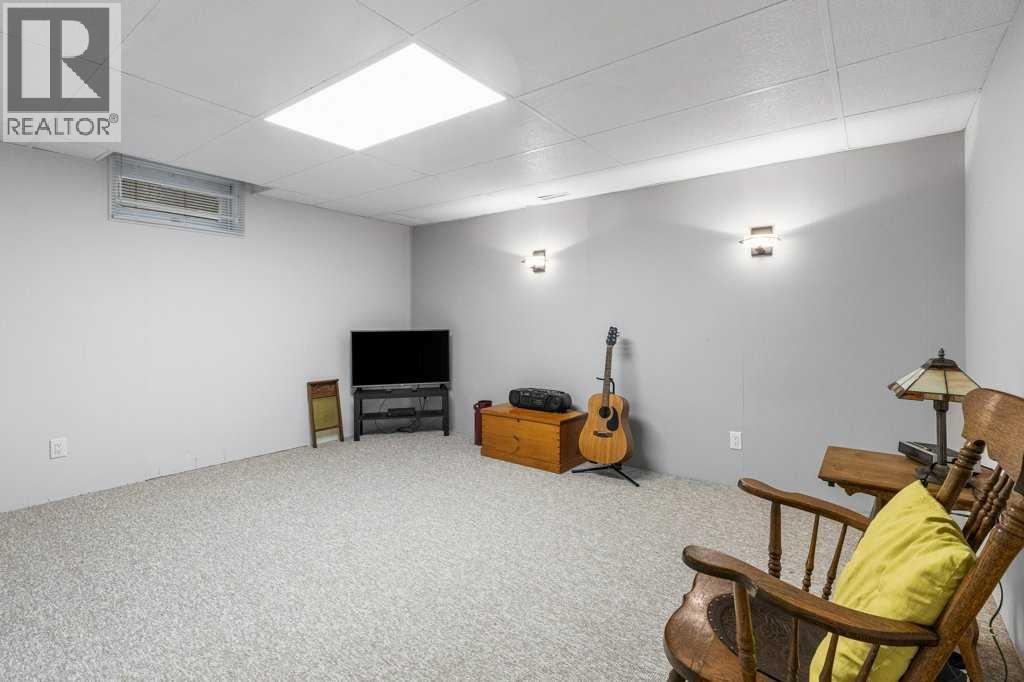 Single Family House for Sale in  Parkland Boulevard SE Parkland Calgary 