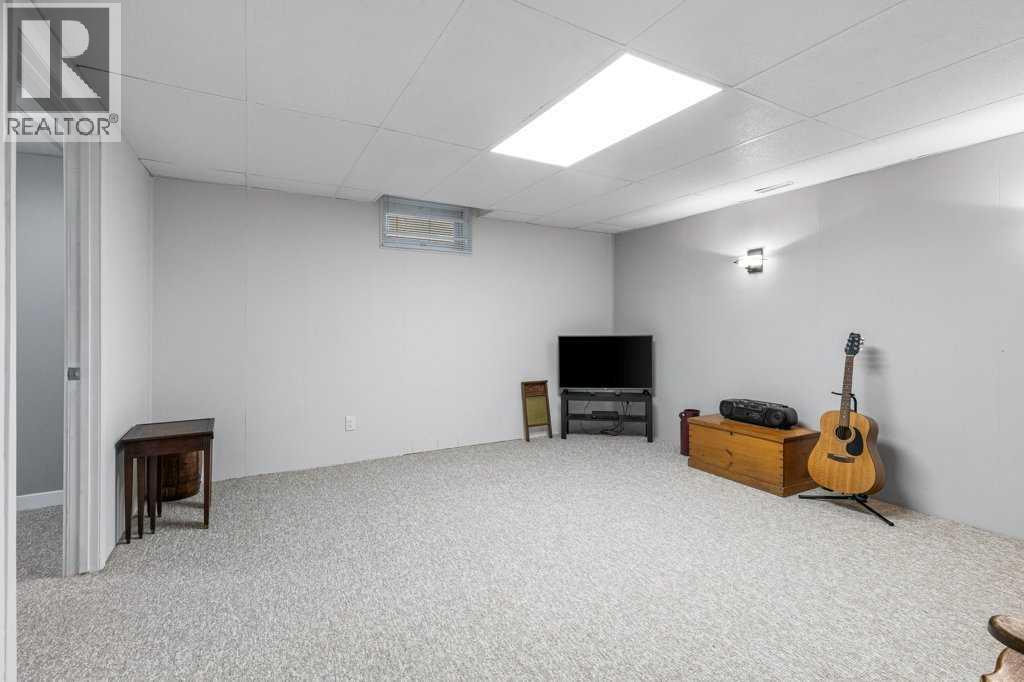 Single Family House for Sale in  Parkland Boulevard SE Parkland Calgary 