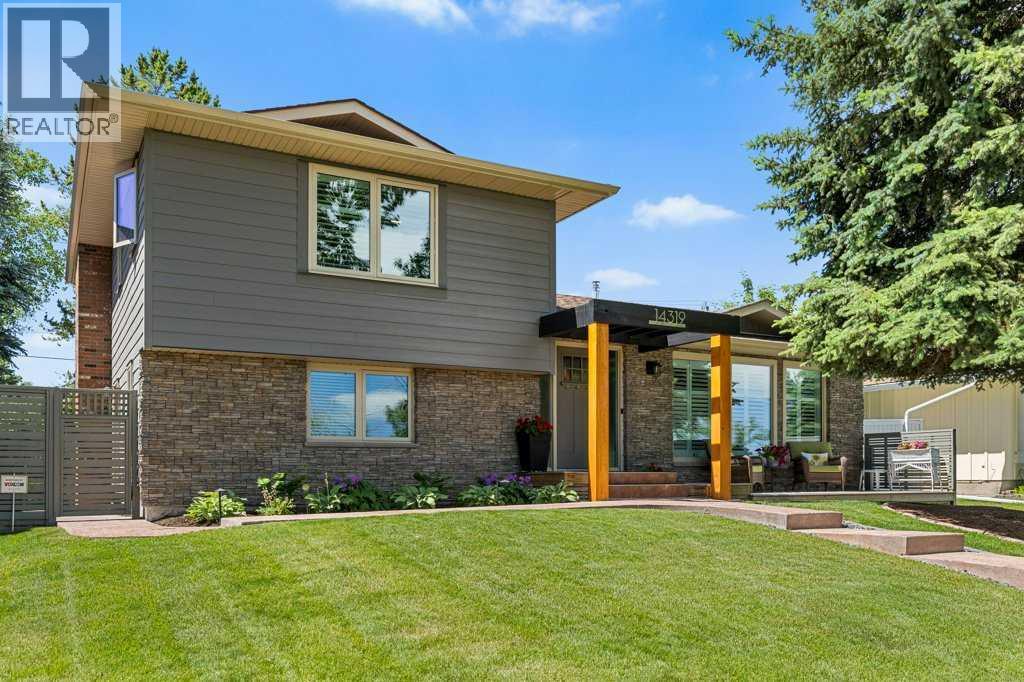 Single Family House for Sale in  Parkland Boulevard SE Parkland Calgary 