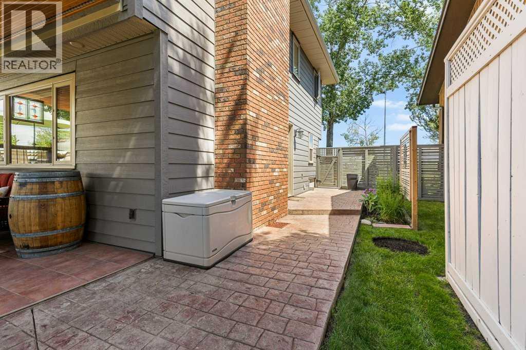 Single Family House for Sale in  Parkland Boulevard SE Parkland Calgary 