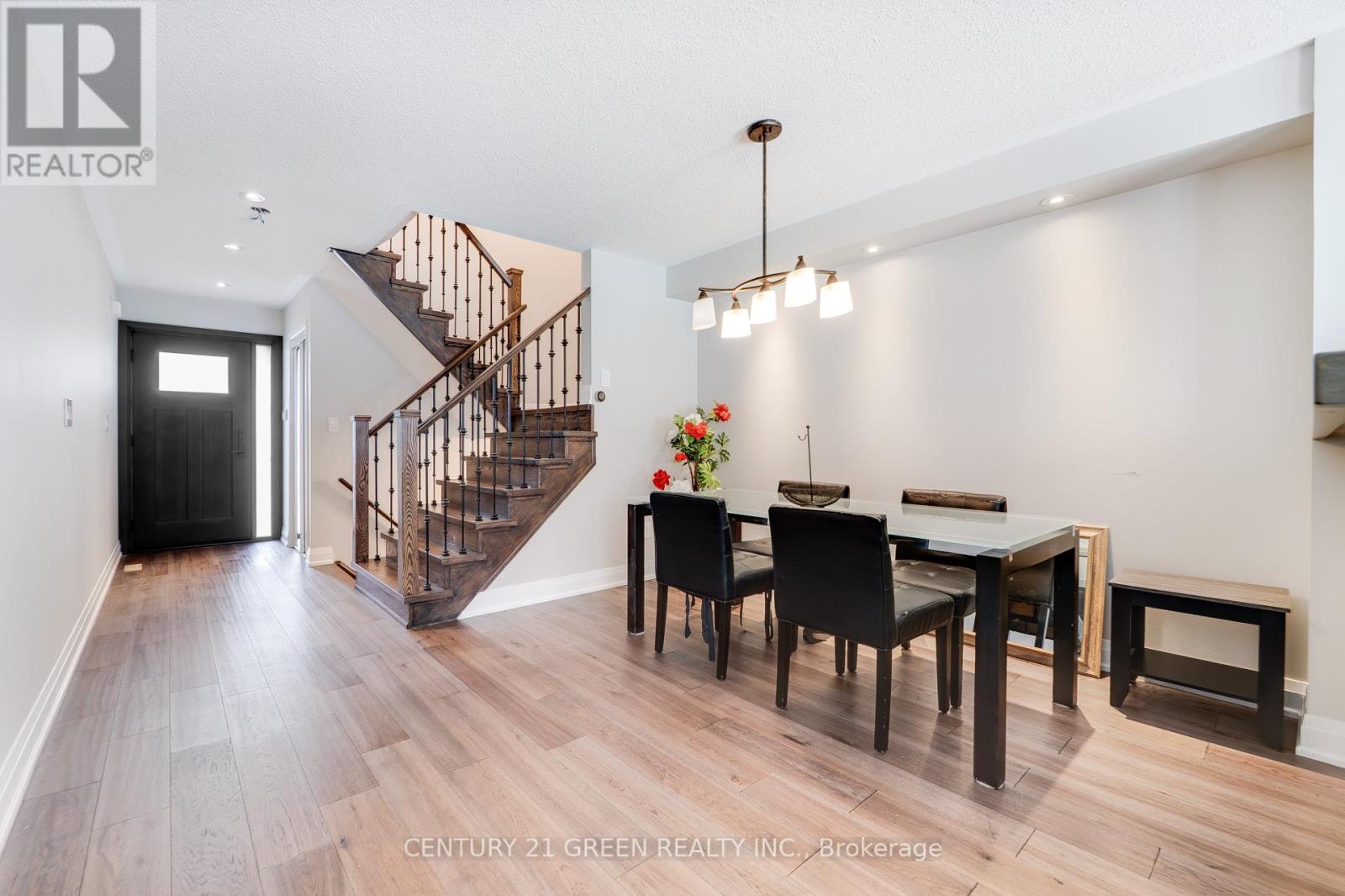 Photo 40 of 668 Porter Way, Milton ON