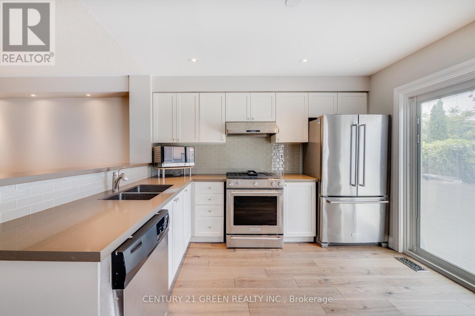 Photo 30 of 668 Porter Way, Milton ON