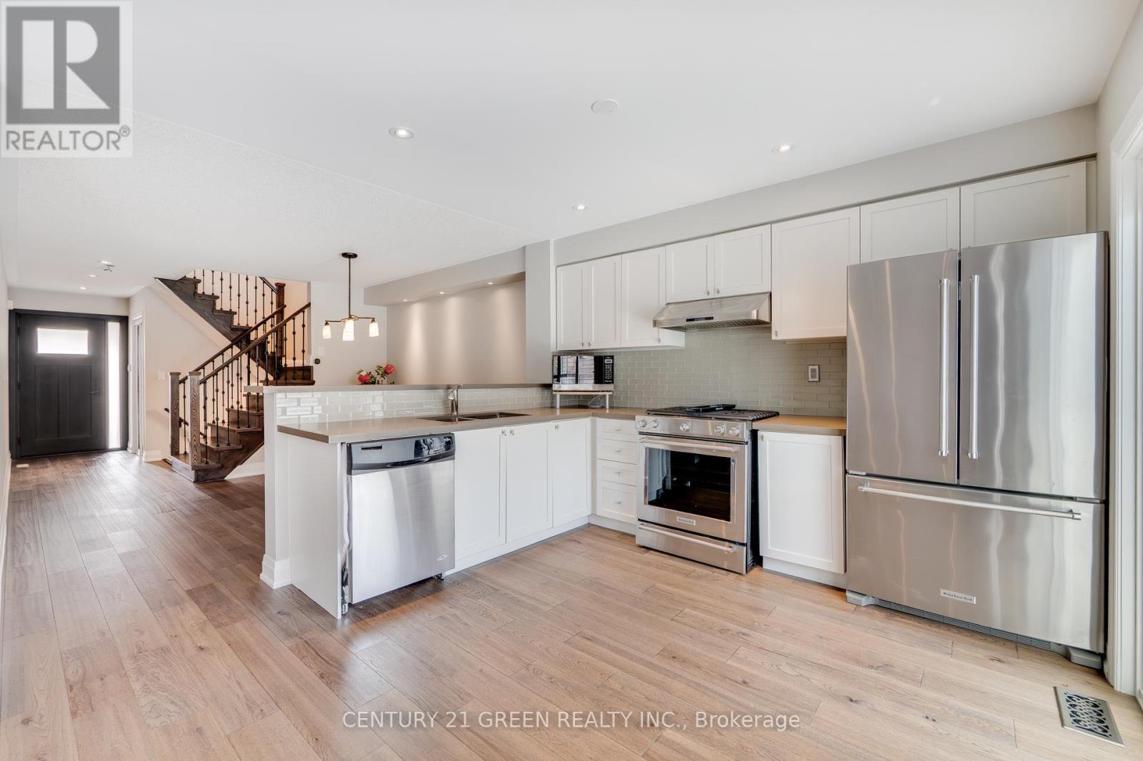 Photo 13 of 668 Porter Way, Milton ON