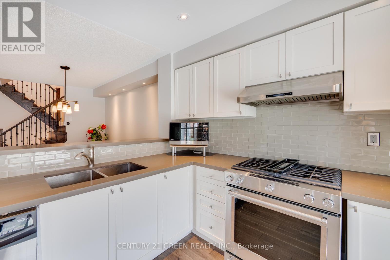 Photo 11 of 668 Porter Way, Milton ON
