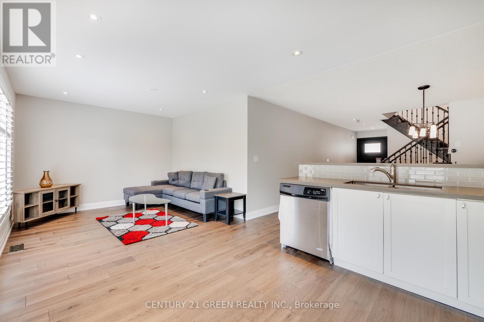 Photo 6 of 668 Porter Way, Milton ON