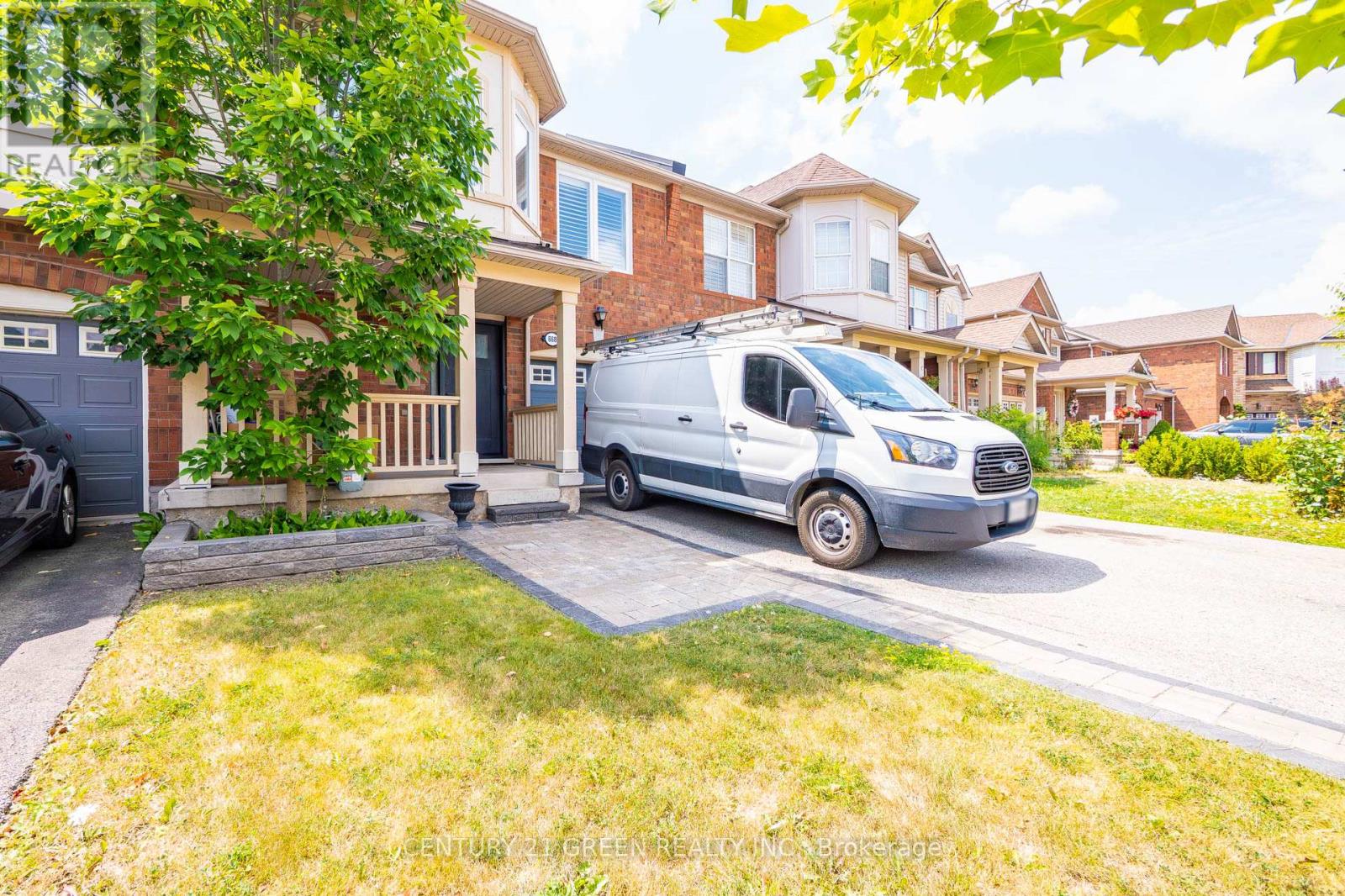 Photo 32 of 668 Porter Way, Milton ON