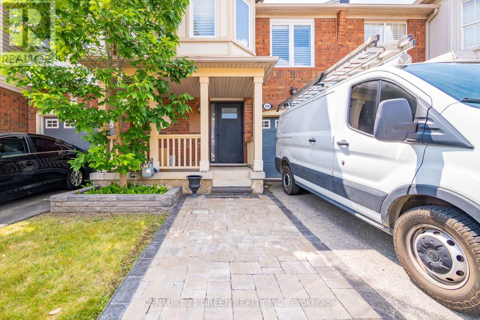 Photo 5 of 668 Porter Way, Milton ON