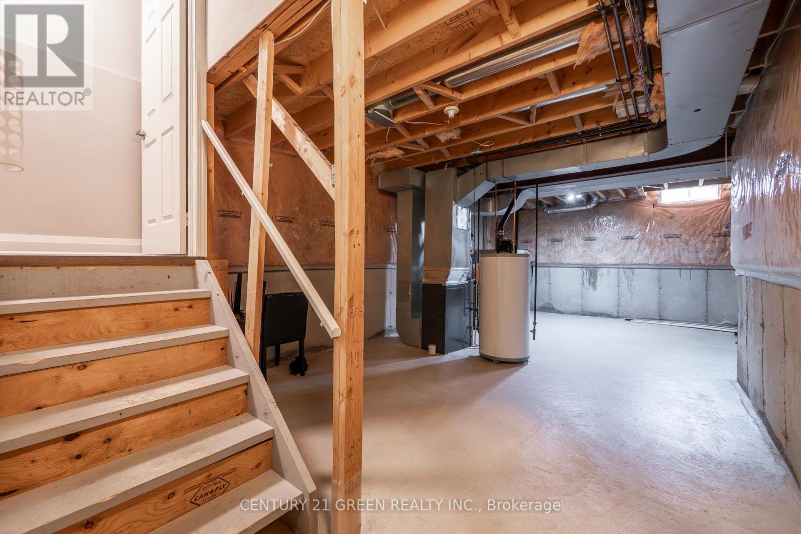 Photo 36 of 668 Porter Way, Milton ON