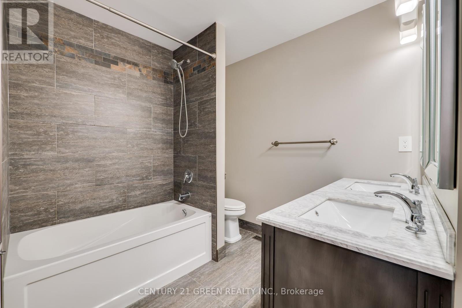 Photo 34 of 668 Porter Way, Milton ON