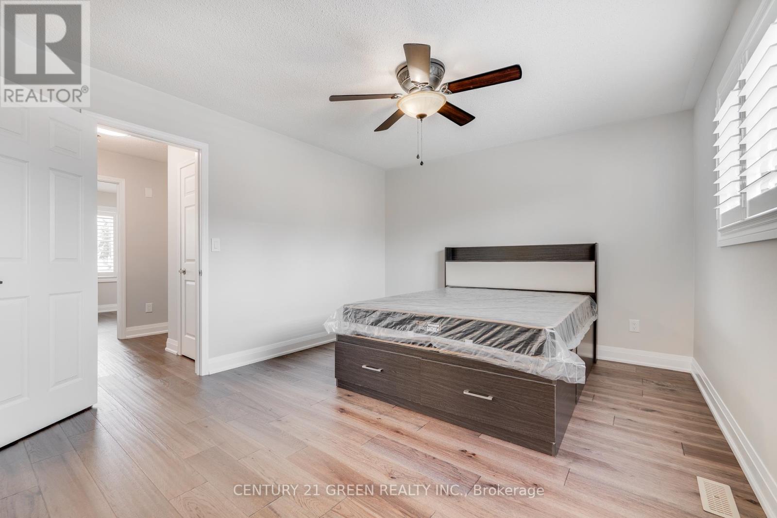 Photo 2 of 668 Porter Way, Milton ON