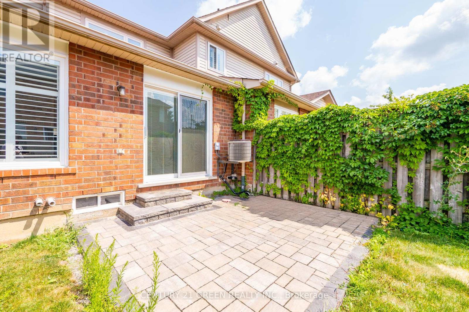 Photo 35 of 668 Porter Way, Milton ON