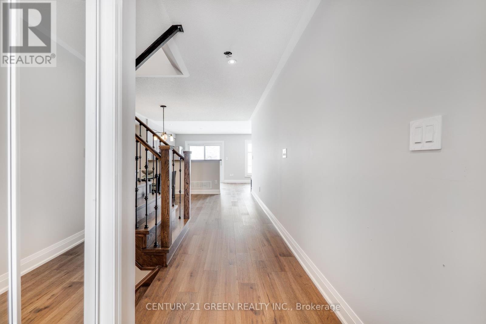 Photo 19 of 668 Porter Way, Milton ON