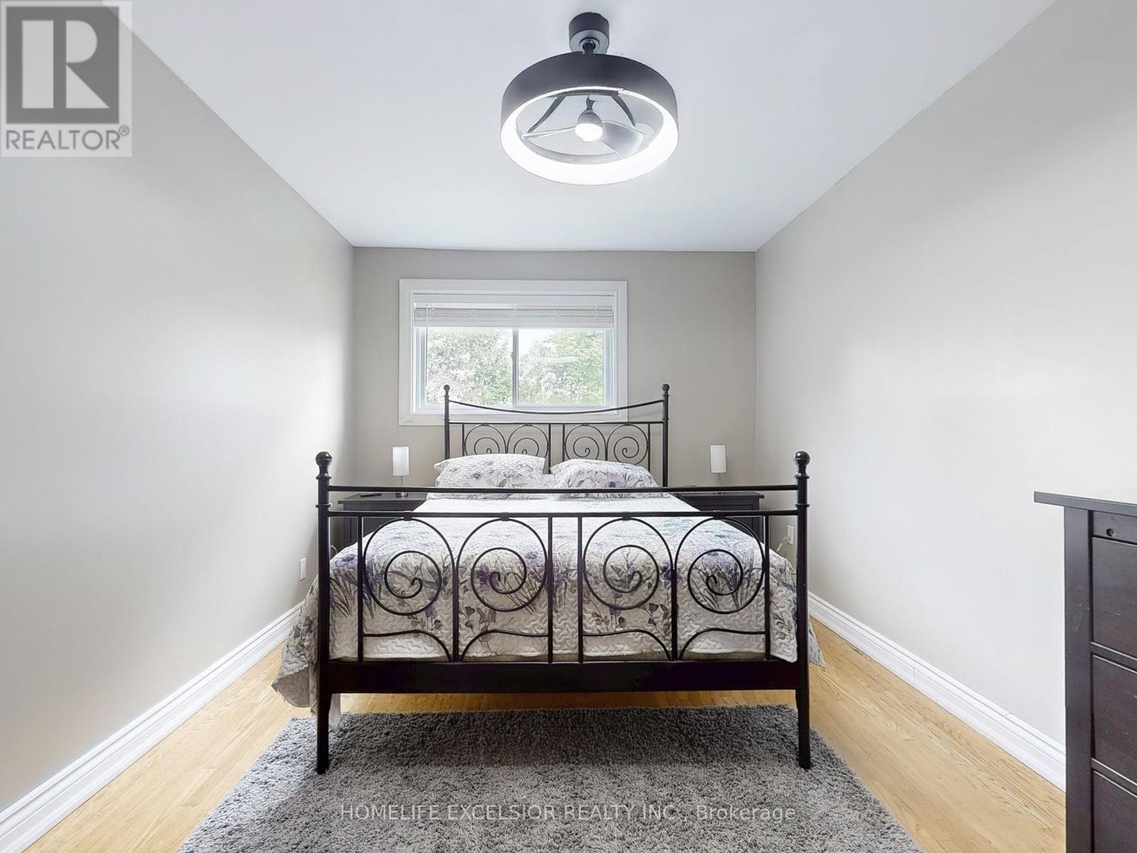 Photo 11 of 26 John Garland Boulevard, Toronto ON