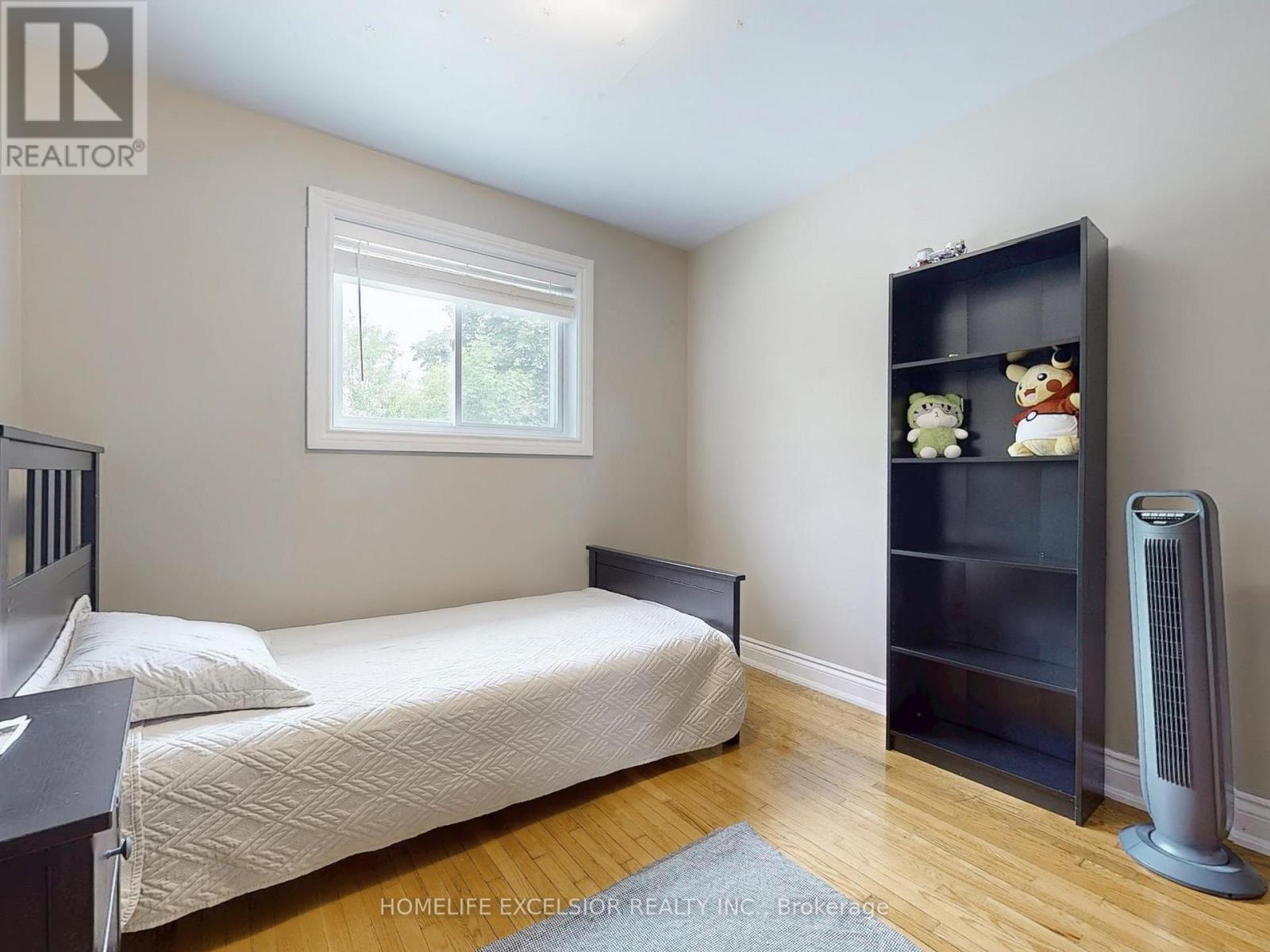 Photo 27 of 26 John Garland Boulevard, Toronto ON