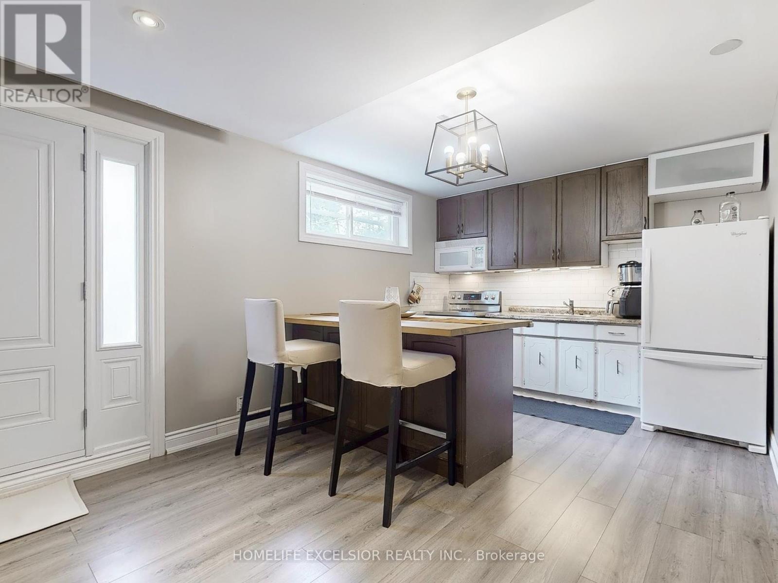 Photo 13 of 26 John Garland Boulevard, Toronto ON