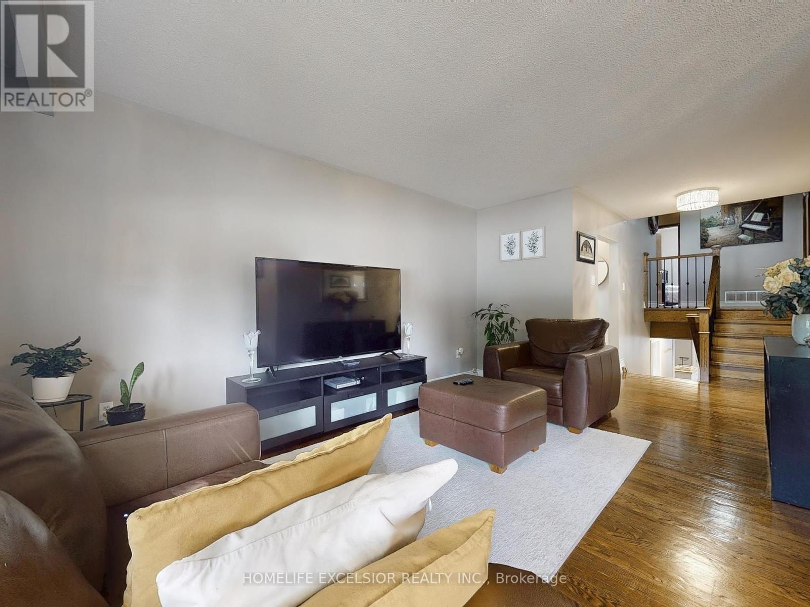 Photo 38 of 26 John Garland Boulevard, Toronto ON