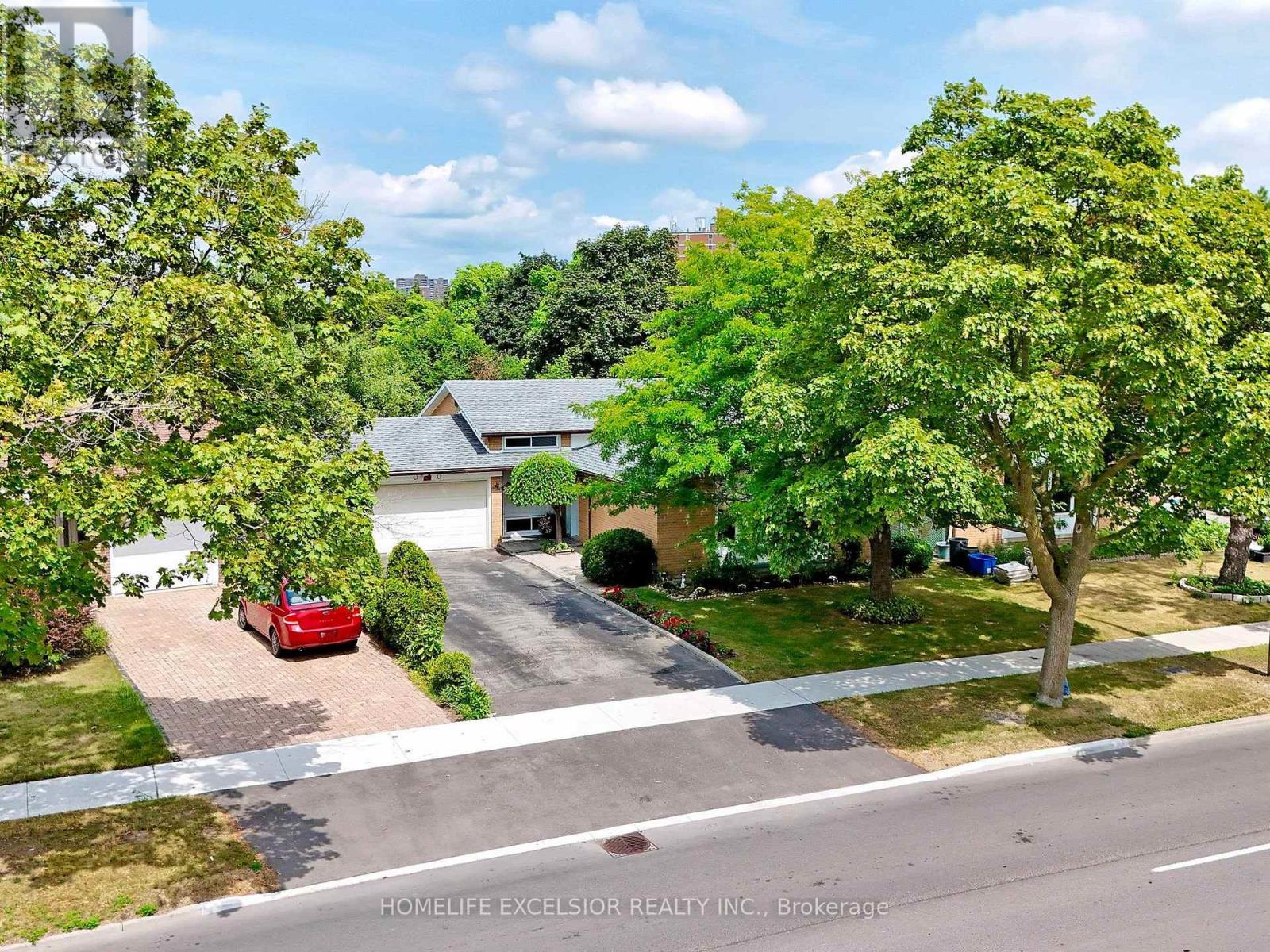 Photo 45 of 26 John Garland Boulevard, Toronto ON
