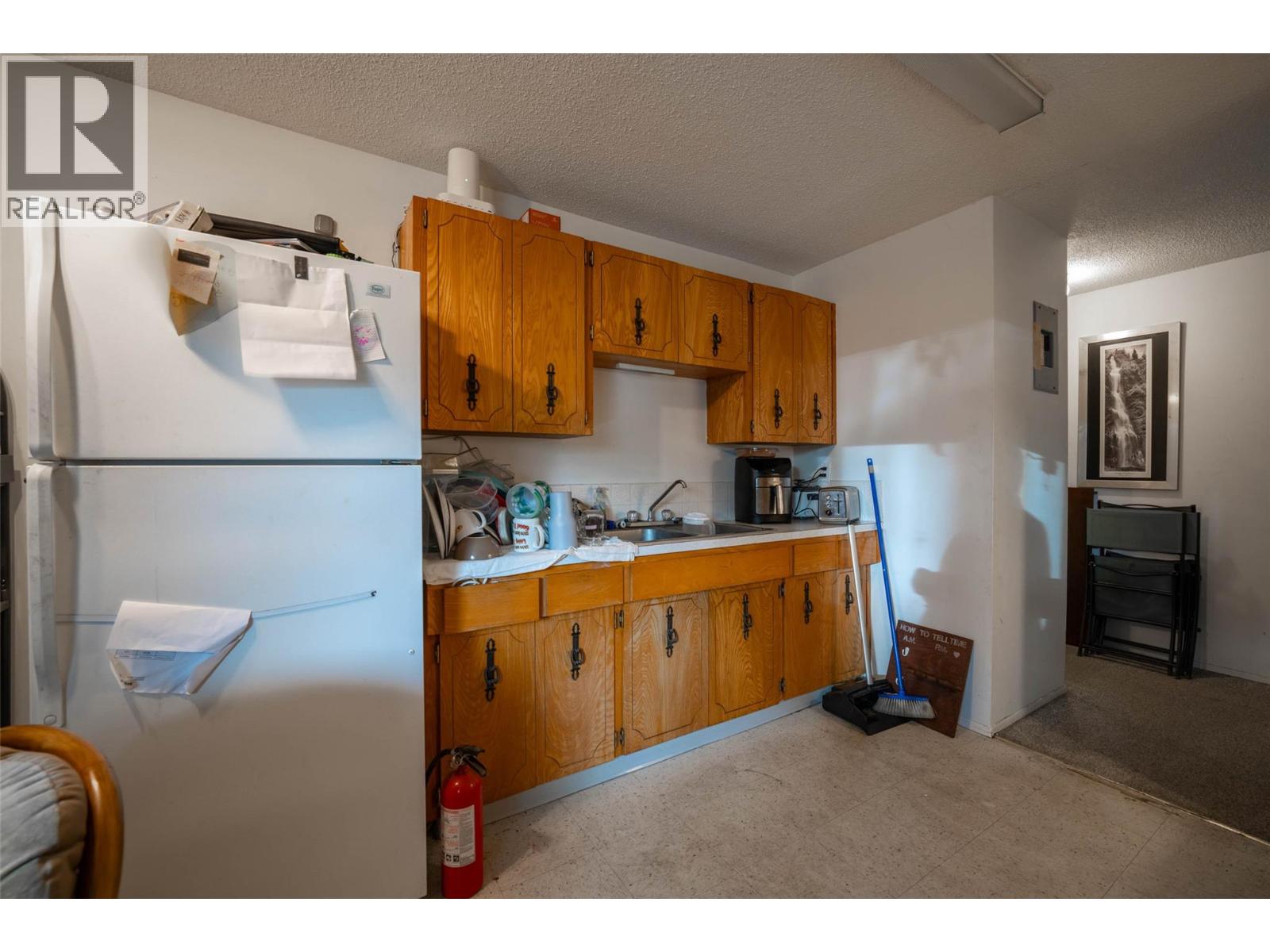 3710 25 AVENUE - 22