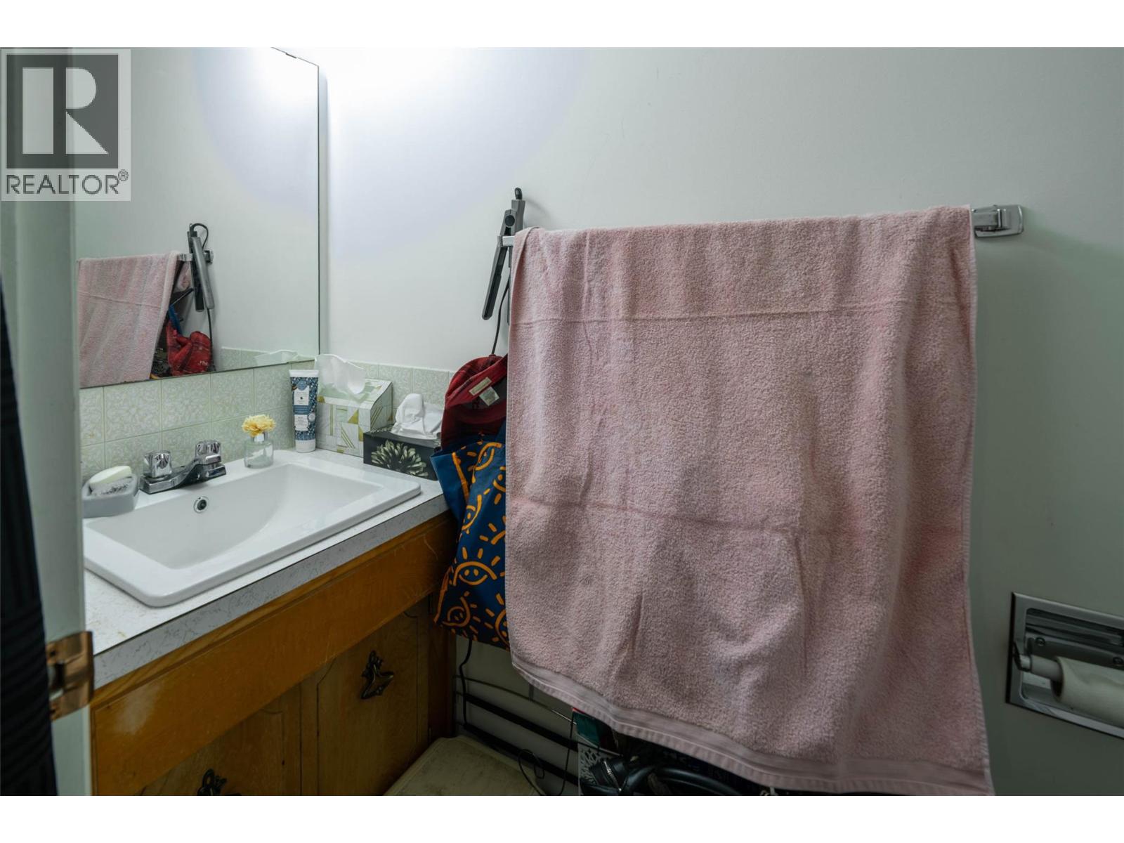3710 25 AVENUE - 15