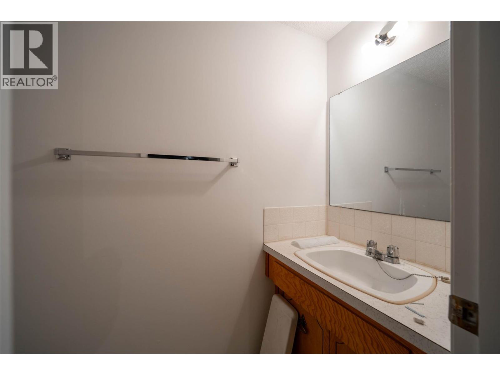 3710 25 AVENUE - 52