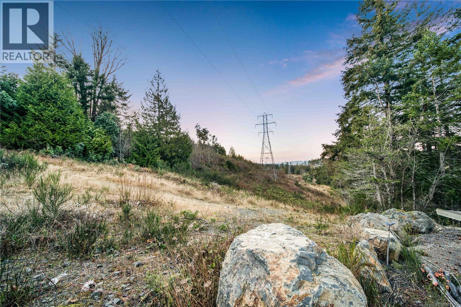 6290 Phantom Rd, Lantzville