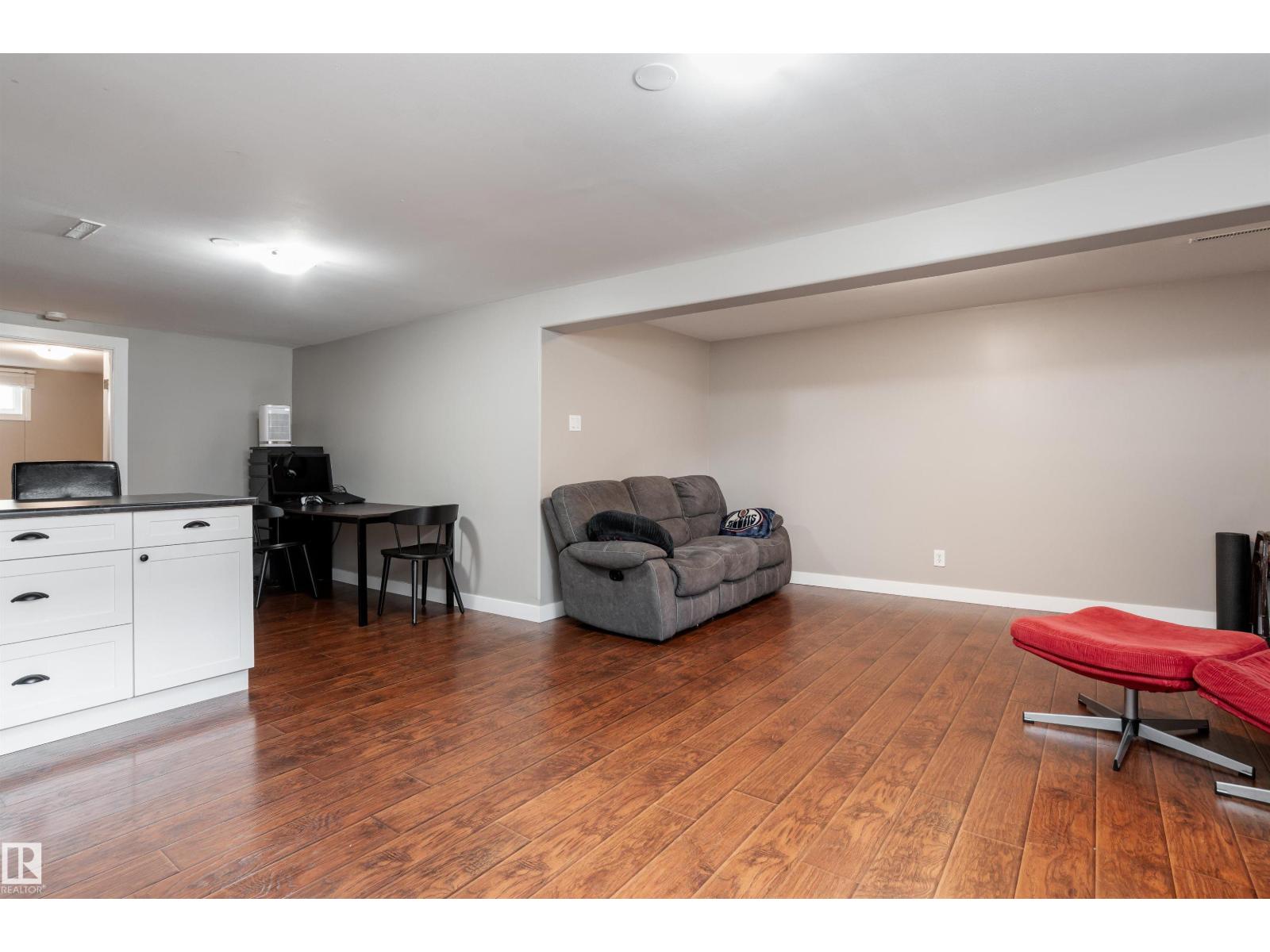 Photo 22 of 13712 63 St Nw, Edmonton AB
