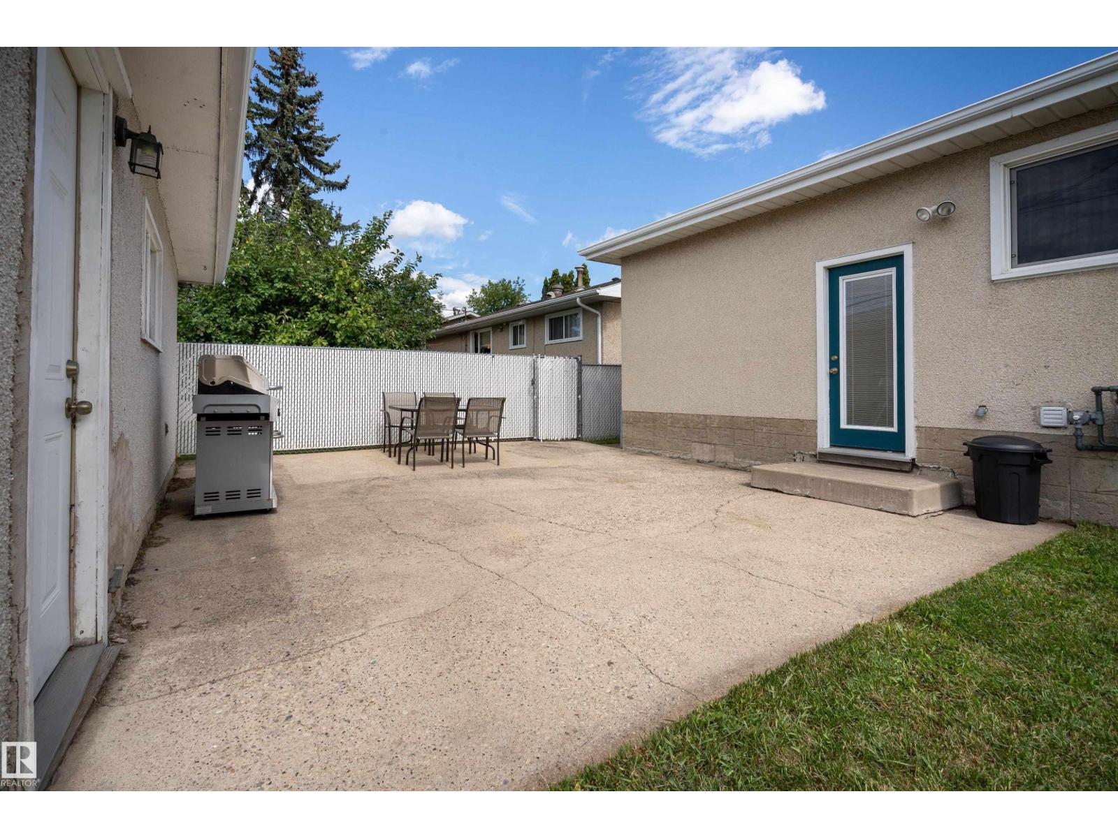 Photo 33 of 13712 63 St Nw, Edmonton AB