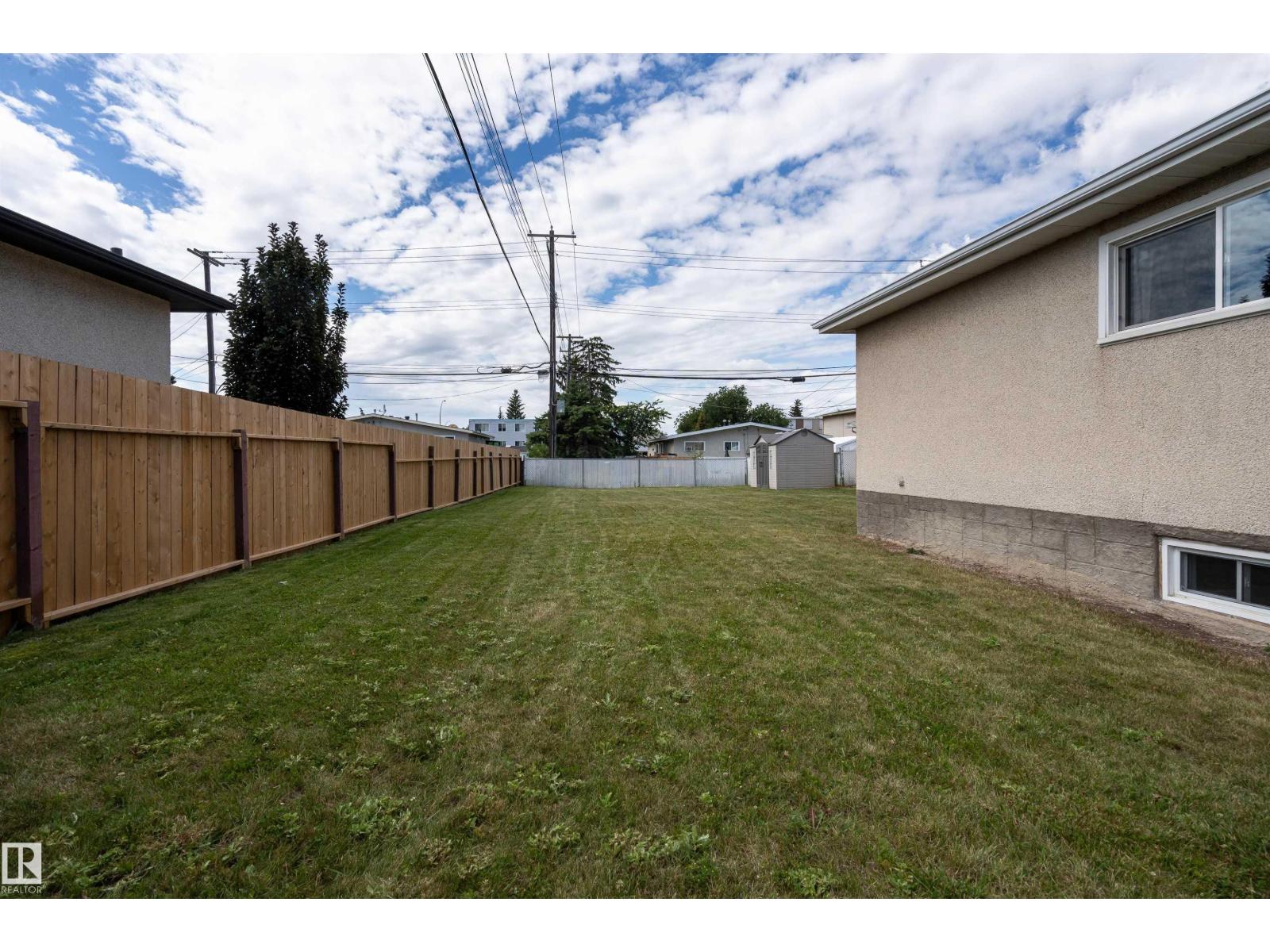 Photo 28 of 13712 63 St Nw, Edmonton AB
